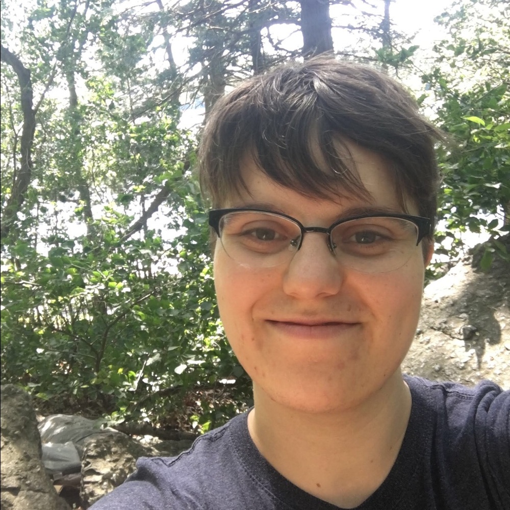 Meet your Posher, Emily